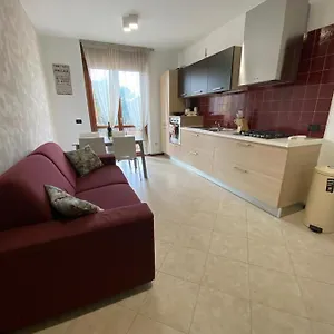 https://casa-lux-modern-apartment-between-como-and-milan.it-lombardy.com